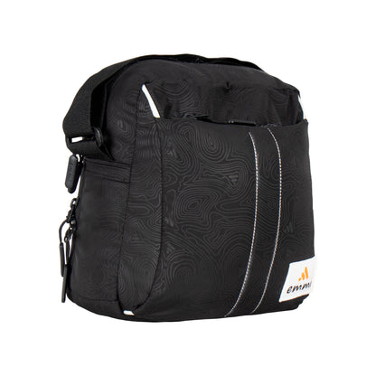 SLEEK 6 L MESSENGER BAG