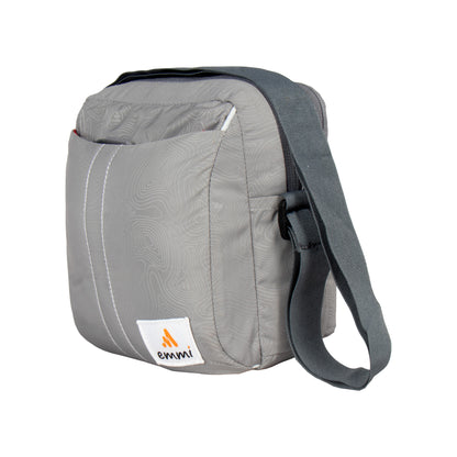 SLEEK 6 L MESSENGER BAG